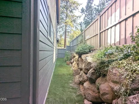 2337 NW Debron Lane Bend OR 97703