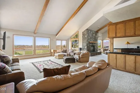 6900 NE 1st Street Redmond OR 97756