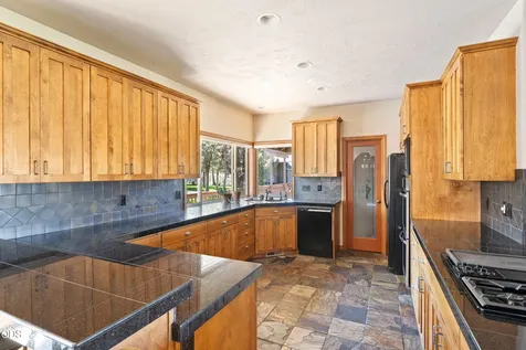 6900 NE 1st Street Redmond OR 97756