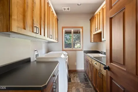 6900 NE 1st Street Redmond OR 97756