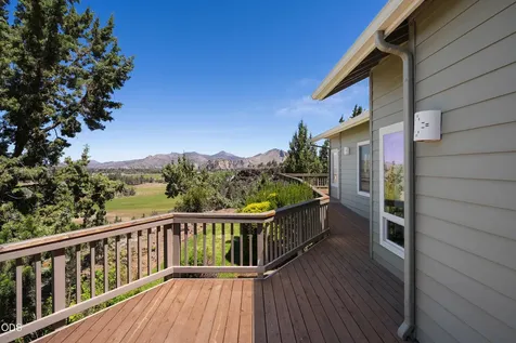 6900 NE 1st Street Redmond OR 97756
