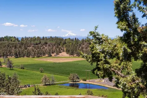 6900 NE 1st Street Redmond OR 97756
