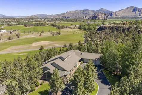 6900 NE 1st Street Redmond OR 97756