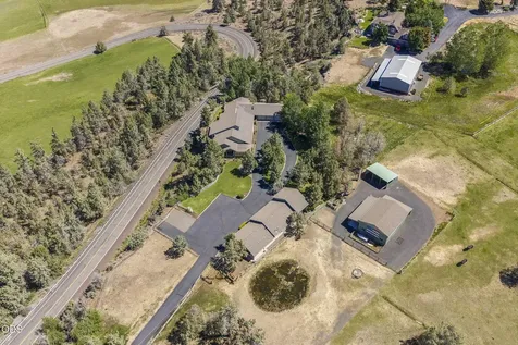 6900 NE 1st Street Redmond OR 97756