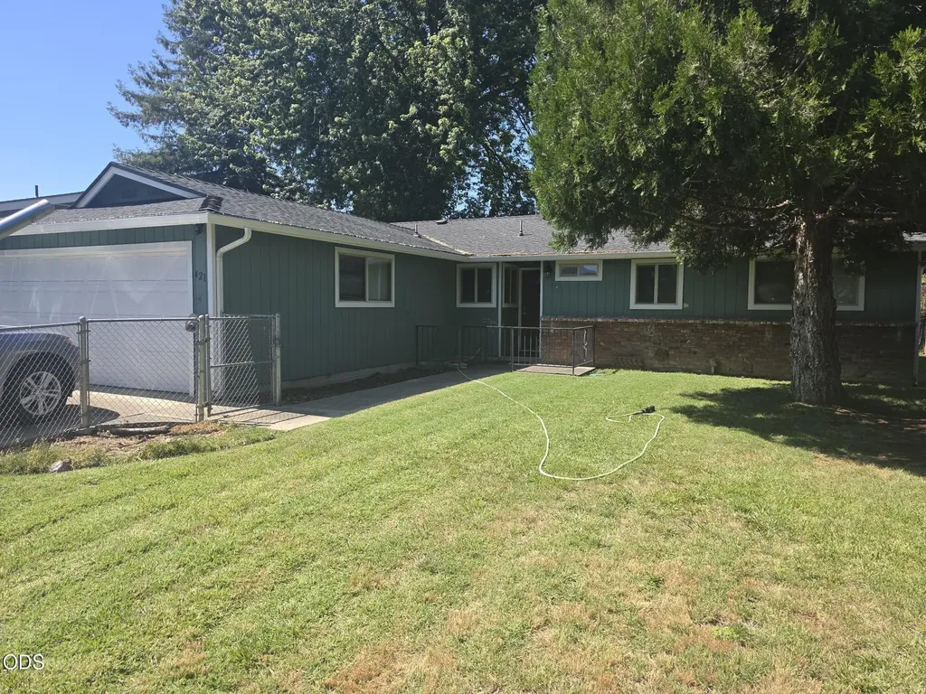 421 Morningside Street Medford OR 97501