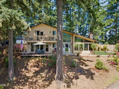 1853 Ridge Water Drive Sutherlin OR 97479