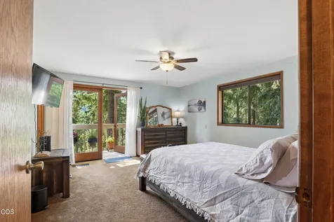 1853 Ridge Water Drive Sutherlin OR 97479