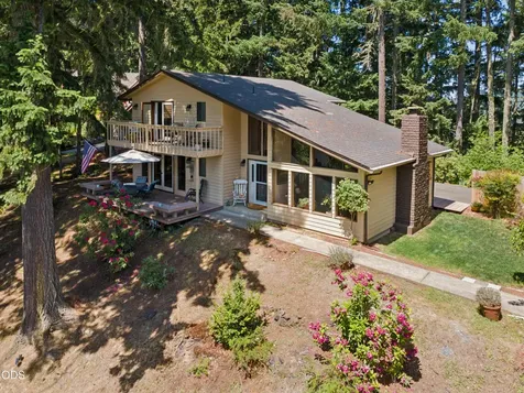 1853 Ridge Water Drive Sutherlin OR 97479