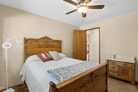 1853 Ridge Water Drive Sutherlin OR 97479