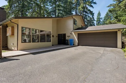 1853 Ridge Water Drive Sutherlin OR 97479