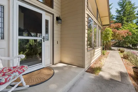 1853 Ridge Water Drive Sutherlin OR 97479