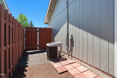 2474 NE Rosemary Drive Bend OR 97701