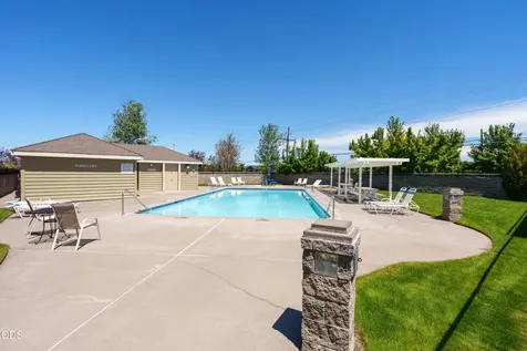 2474 NE Rosemary Drive Bend OR 97701