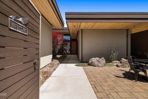 19015 Park Commons Drive Bend OR 97703
