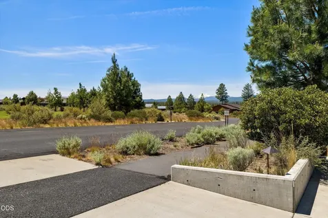 19015 Park Commons Drive Bend OR 97703