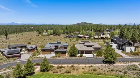 19015 Park Commons Drive Bend OR 97703