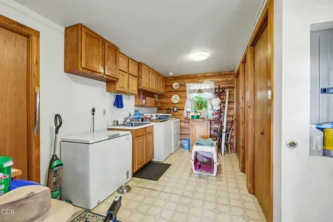 15336 Oregon 62 Eagle Point OR 97524