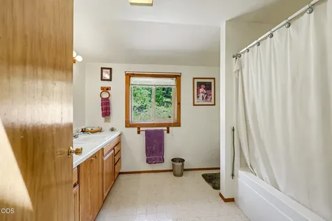 15336 Oregon 62 Eagle Point OR 97524