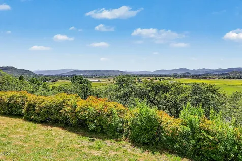 15336 Oregon 62 Eagle Point OR 97524