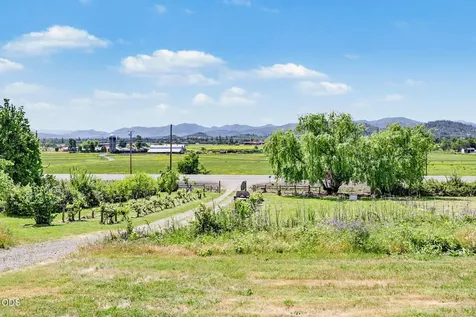 15336 Oregon 62 Eagle Point OR 97524