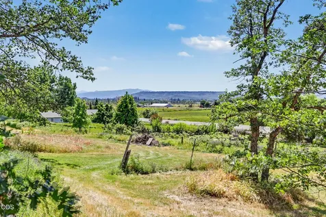 15336 Oregon 62 Eagle Point OR 97524