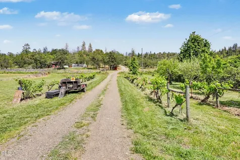 15336 Oregon 62 Eagle Point OR 97524