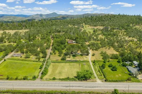 15336 Oregon 62 Eagle Point OR 97524