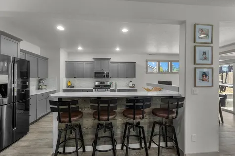 4476 SW Salmon Place Redmond OR 97756