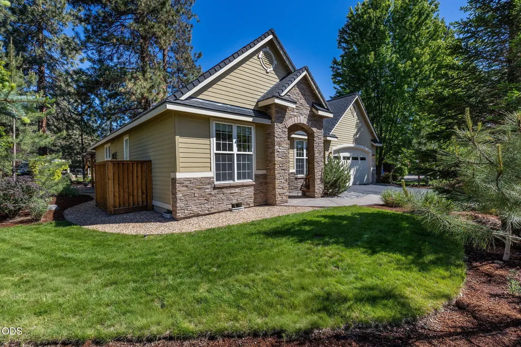 365 S Timber Creek Drive Sisters OR 97759