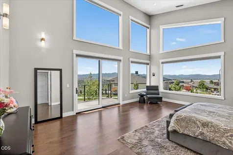 1812 Plateau Drive Medford OR 97504
