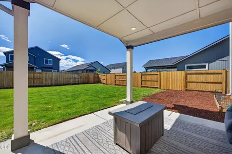 3461 NW 9th Street Redmond OR 97756