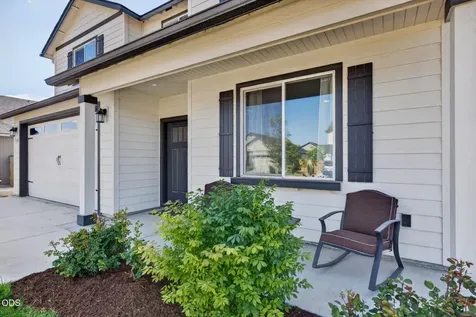 3461 NW 9th Street Redmond OR 97756