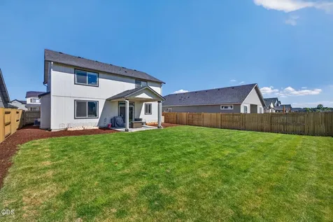 3461 NW 9th Street Redmond OR 97756
