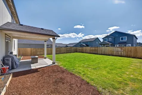 3461 NW 9th Street Redmond OR 97756