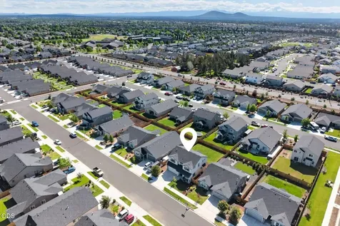 3461 NW 9th Street Redmond OR 97756