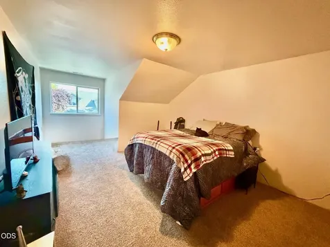 1902 Pebble Way Medford OR 97504