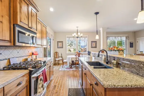 1094 E Horse Back Trail Sisters OR 97759