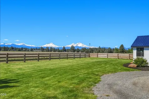 17186 Highway 126 Sisters OR 97759