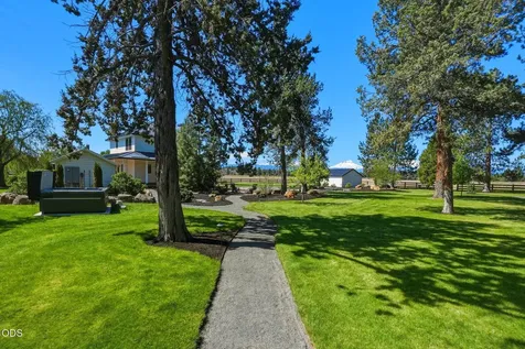 17186 Highway 126 Sisters OR 97759
