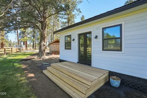 17186 Highway 126 Sisters OR 97759