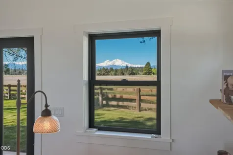 17186 Highway 126 Sisters OR 97759