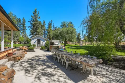 17186 Highway 126 Sisters OR 97759