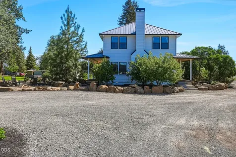 17186 Highway 126 Sisters OR 97759
