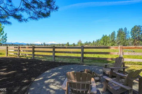 17186 Highway 126 Sisters OR 97759