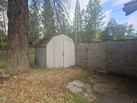 2062 Lampman Road Gold Hill OR 97525