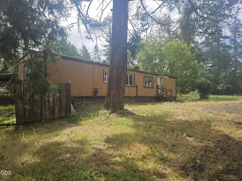 2062 Lampman Road Gold Hill OR 97525
