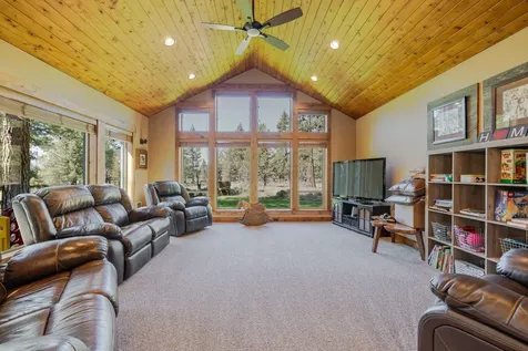15917 Pinion Jay Lane Sisters OR 97759