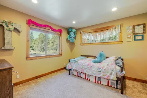 15917 Pinion Jay Lane Sisters OR 97759
