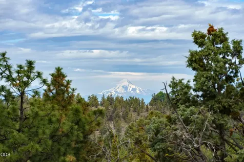 1703 NW Wild Rye Bend OR 97703