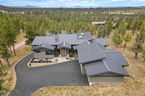 1703 NW Wild Rye Bend OR 97703